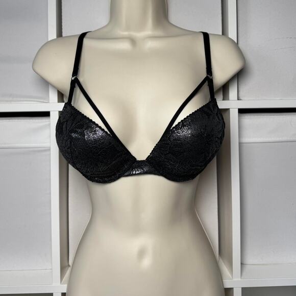 Victoria's Secret Bombshell Plunge Bra NWT - Picture 1 of 5